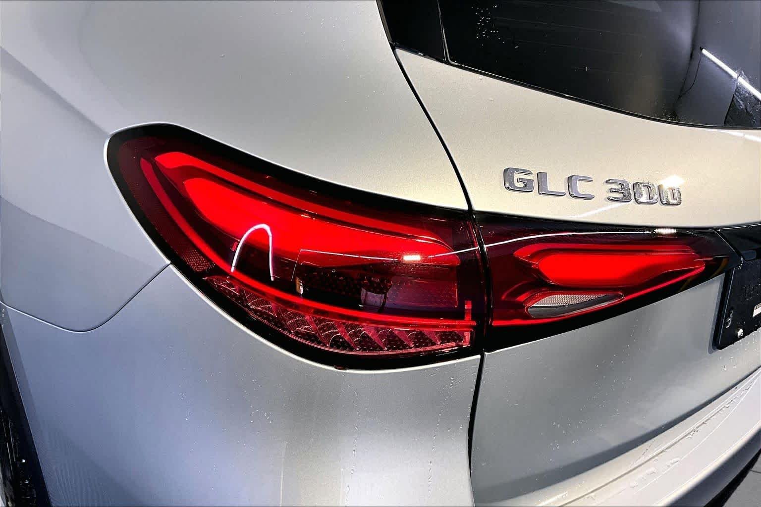 New 2026 Cirrus Silver Metallic Mercedes-Benz GLC 300 image 5