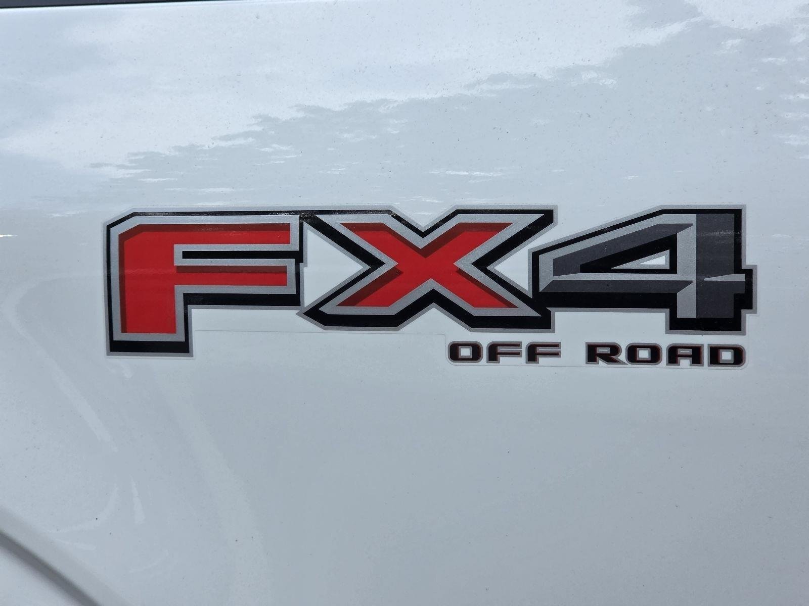 Used 2023 Oxford White Ford XLT image 9