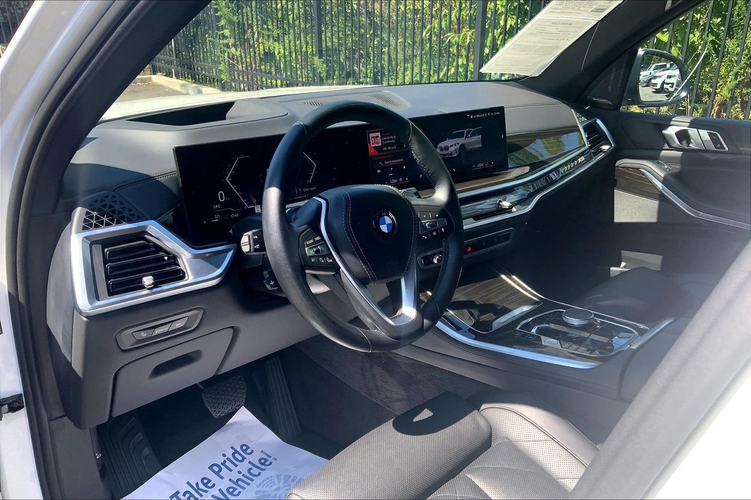 Used 2024 Alpine White BMW xDrive40i image 17