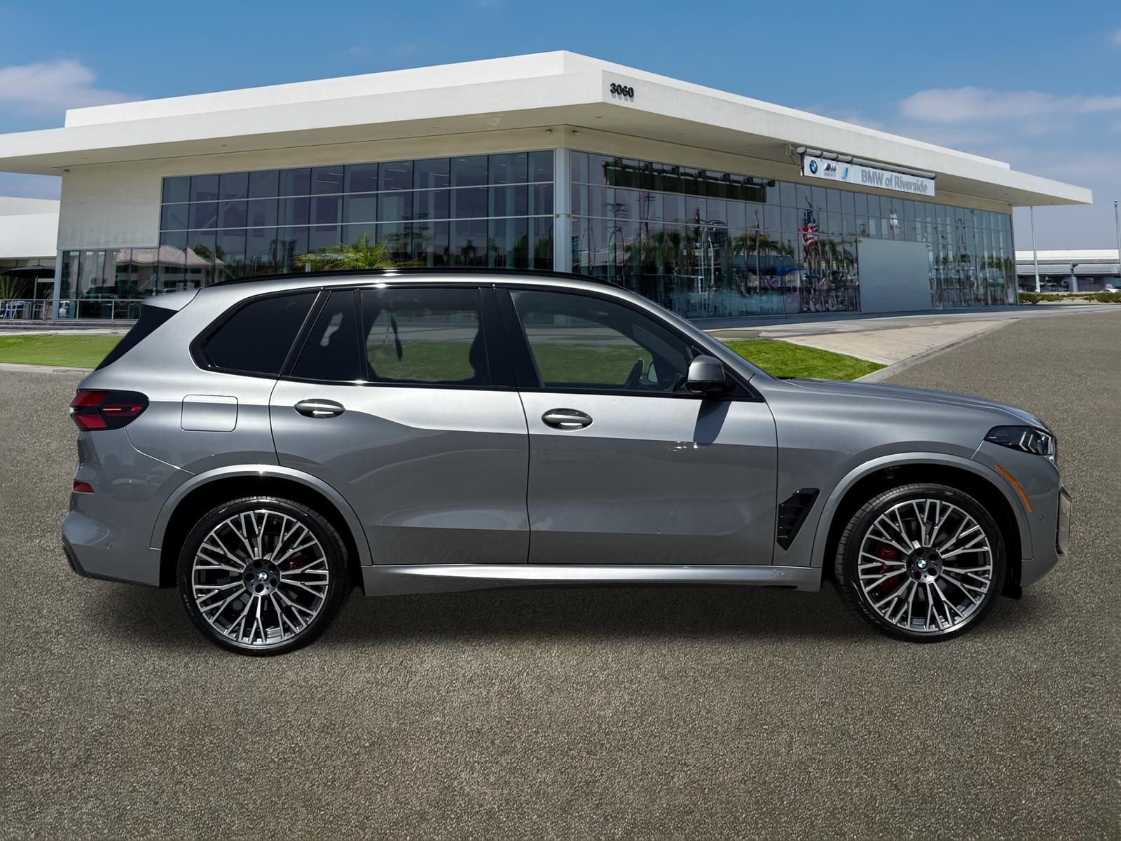 Used 2026 Skyscraper Grey Metallic BMW sDrive40i image 12