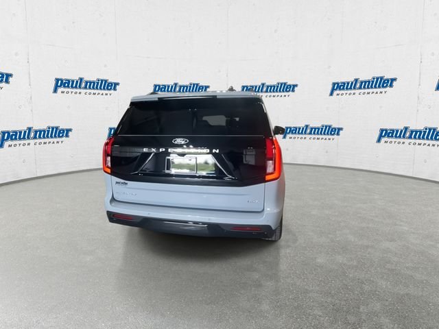 New 2027 Glacier Gray Metallic Tri-Coat Ford MAX Platinum image 9