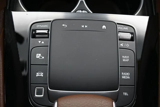 Used 2025  Mercedes-Benz GLE 450e image 27