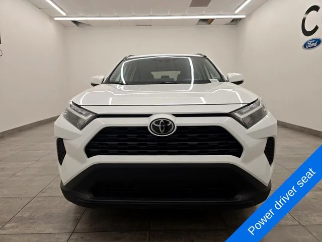 Used 2025 Ice Toyota XLE image 7