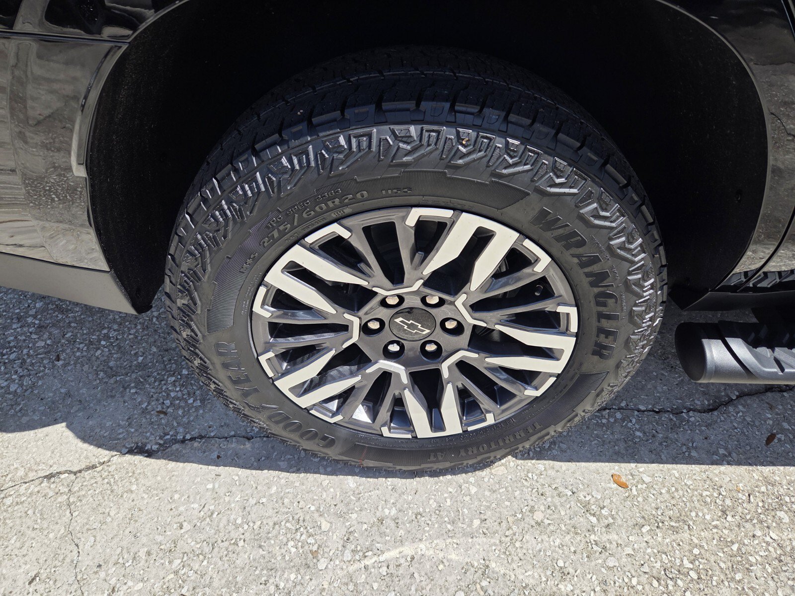 New 2026 Black Chevrolet Z71 image 12