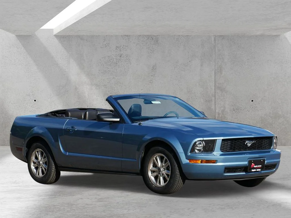 Used 2006  Ford V6 Premium image 1