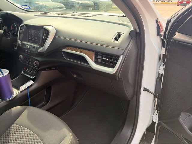 Used 2020 Summit White GMC SLE image 24