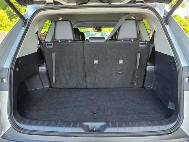 Used 2025 Silver Toyota XLE image 16
