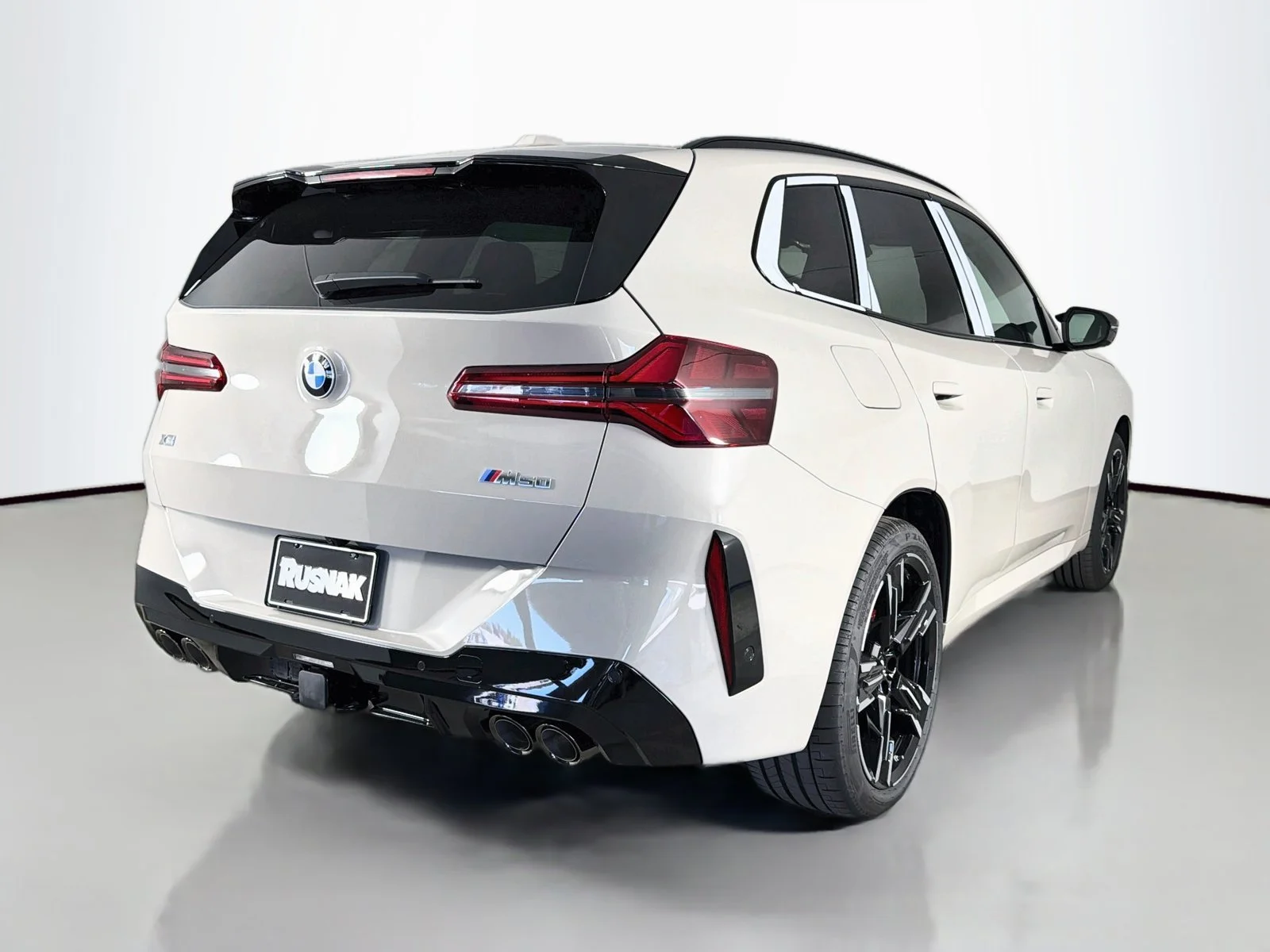 New 2026 Dune Grey Metallic BMW M50 xDrive image 7