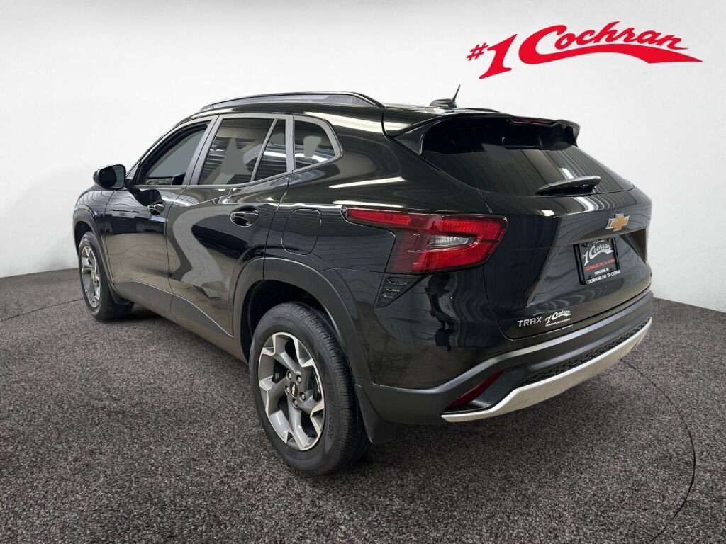 2024 Chevrolet Trax LT - Photo 20