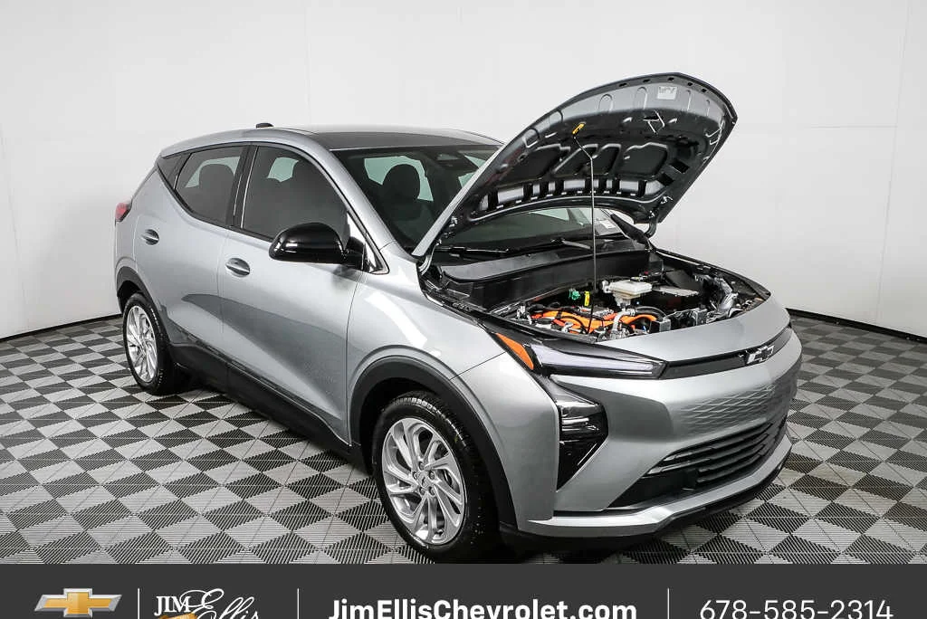 2027 Chevrolet Bolt LT - Photo 32