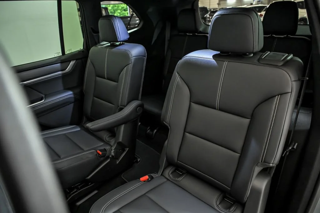 2026 GMC Acadia Elevation - Photo 10