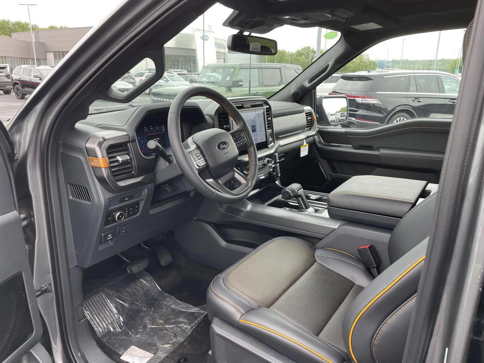 New 2026 Carbonized Gray Metallic Ford Tremor image 11