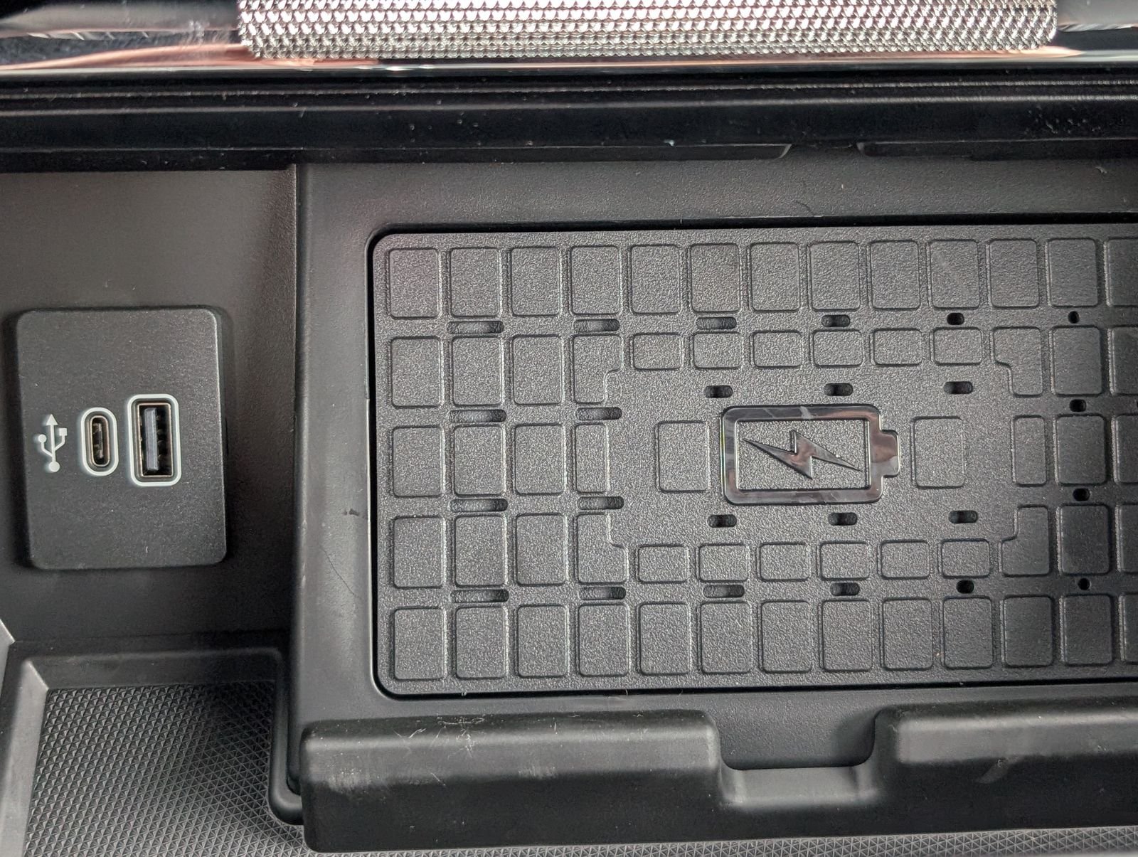 New 2026 Carbonized Gray Metallic Ford Platinum image 21