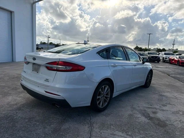 Used 2020 White Ford SE image 5