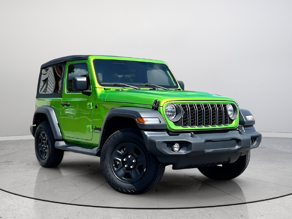 Used 2025 Green Jeep Sport image 3