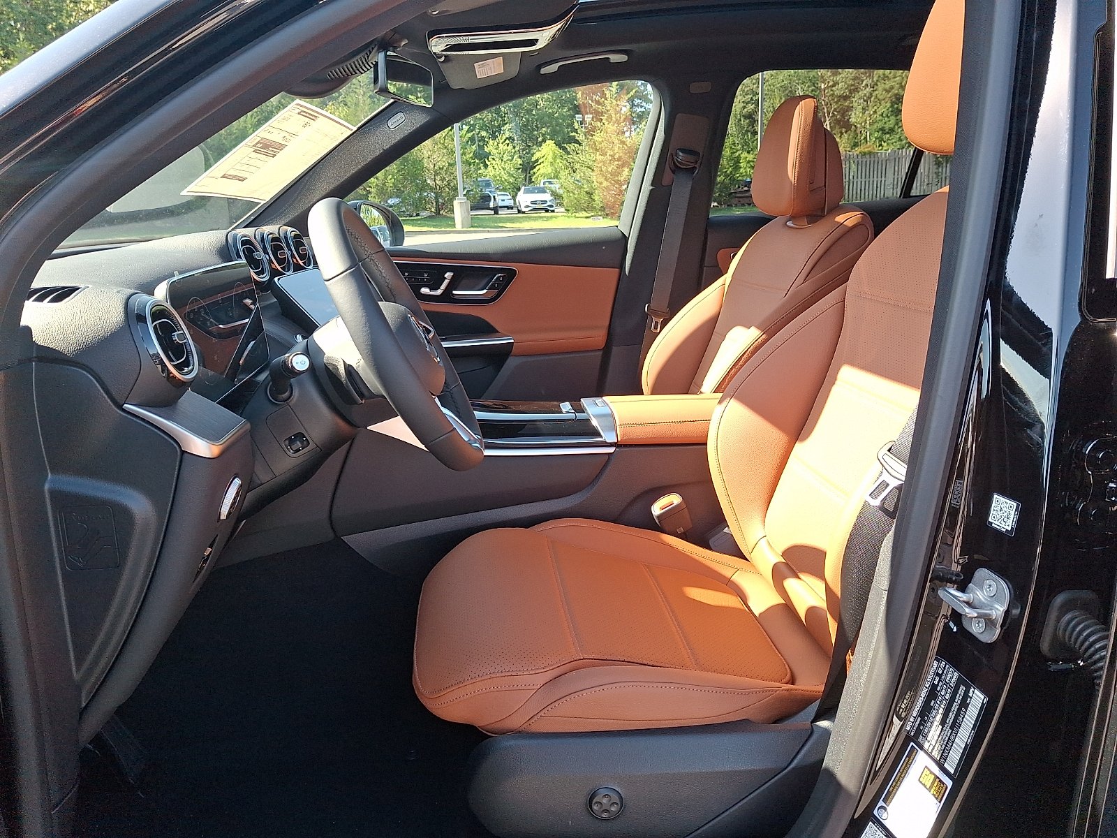New 2027 Black Mercedes-Benz GLC 300 image 8