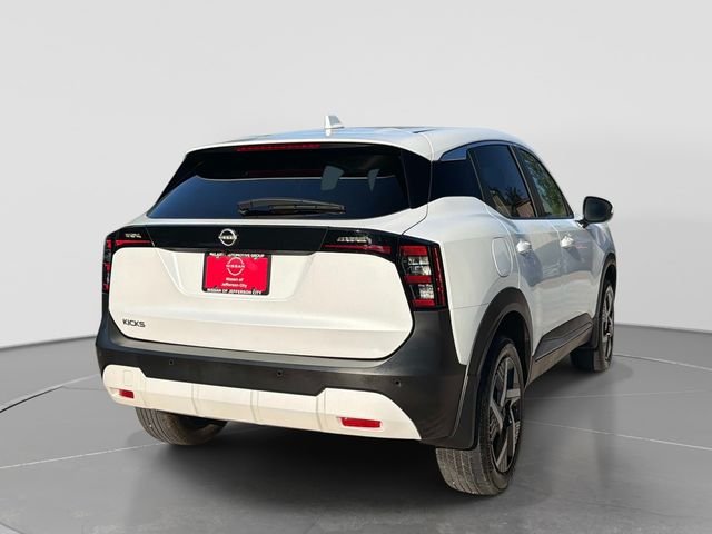 Used 2025 White Nissan SV image 5