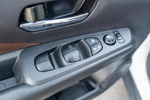 2023 Nissan Kicks SR - Photo 20