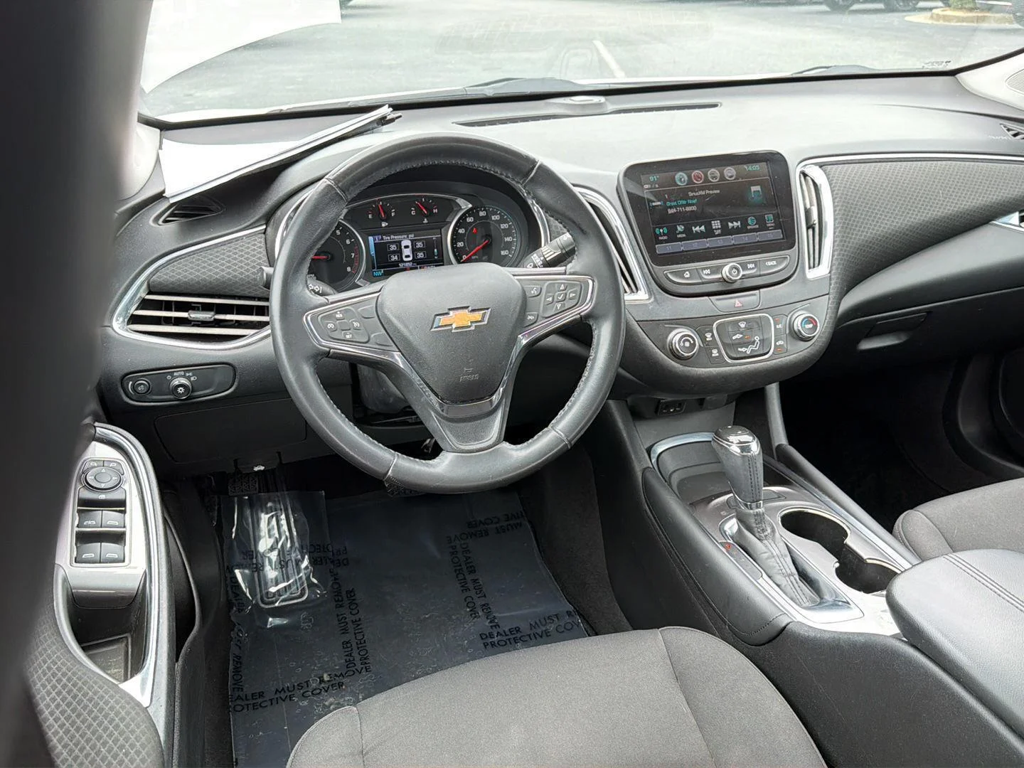 Used 2018 Summit White Chevrolet LT image 18