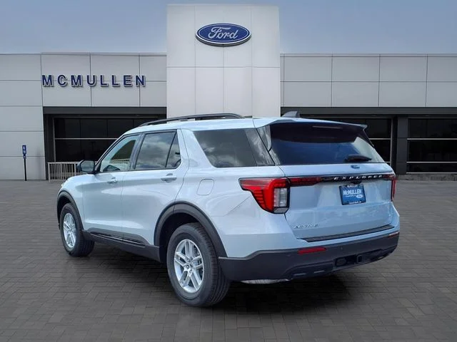 New 2026 Space White Metallic Ford Active image 3