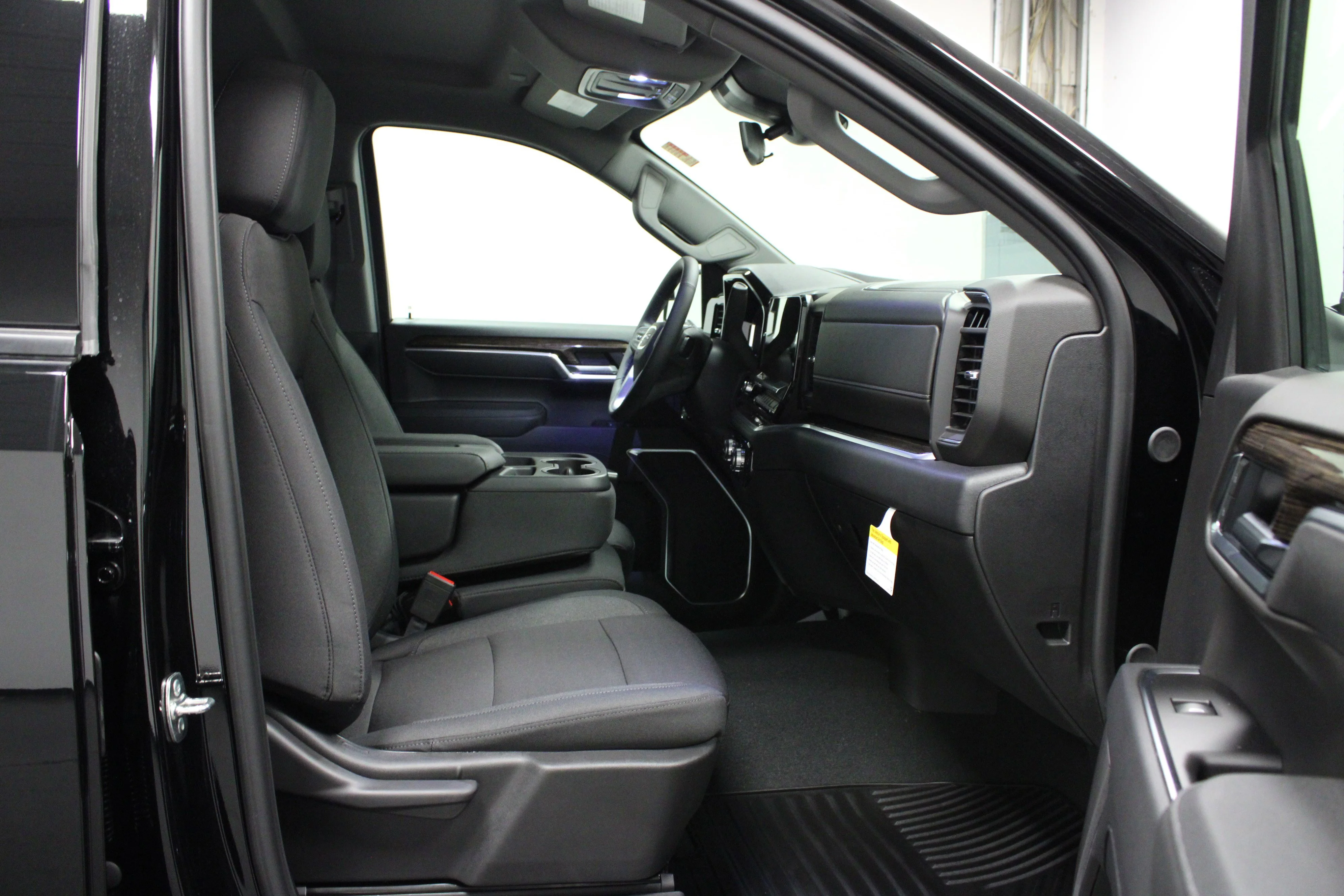 New 2026 Onyx Black GMC Elevation image 15