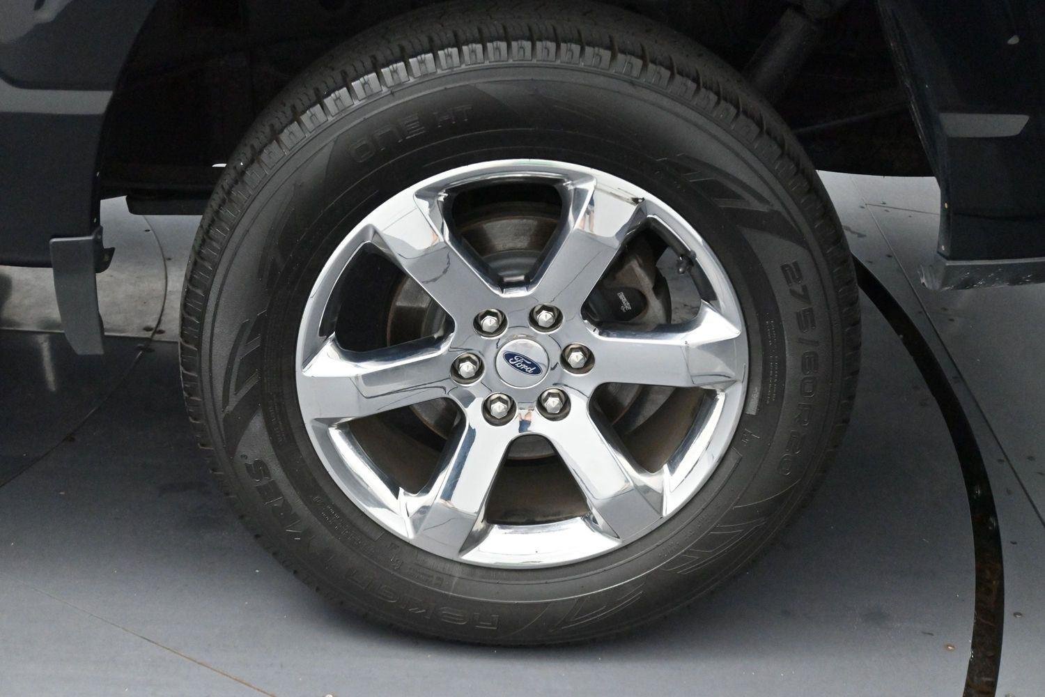 Used 2023 Black Ford XL image 36