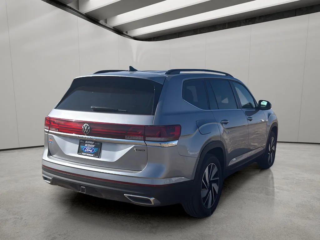 Used 2025 Silver Mist Metallic Volkswagen SE w/Technology 4Motion image 9