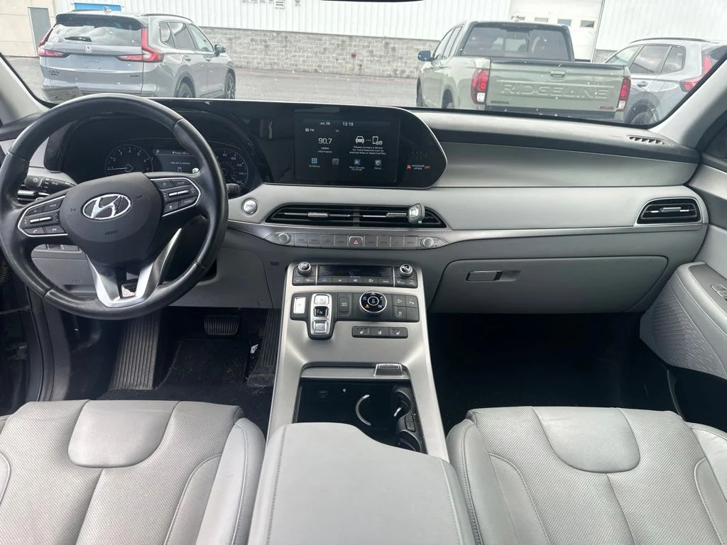 Used 2020 Graphite Hyundai SEL image 18