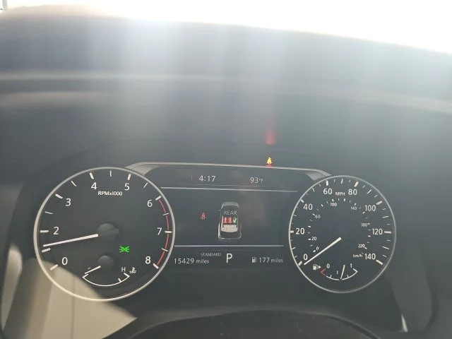 Used 2023 Gray Nissan SL image 11