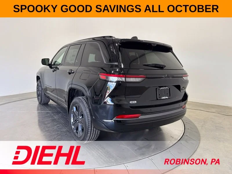 New 2027 High-Gloss Black Paint Jeep Limited Reserve image 5
