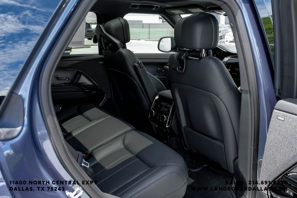New 2026 Varesine Blue Metallic Land Rover Dynamic SE image 39