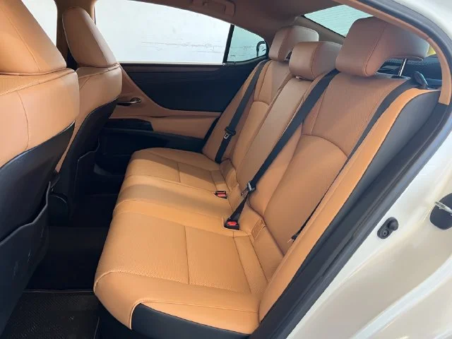 Certified Used 2025 Eminent White Pearl Lexus 300h image 39