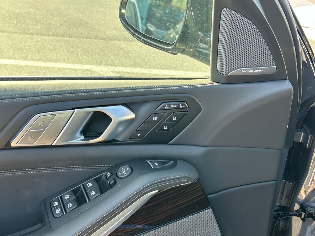 New 2027 Dravit Grey Metallic BMW xDrive40i image 12