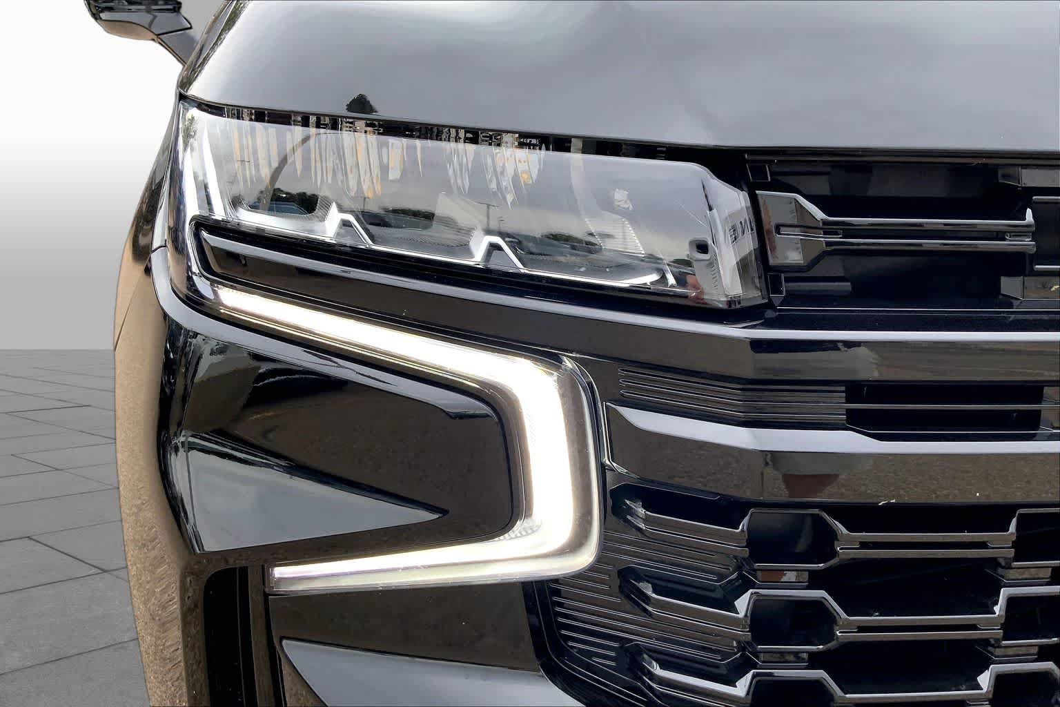Used 2024 Black Chevrolet Z71 image 28
