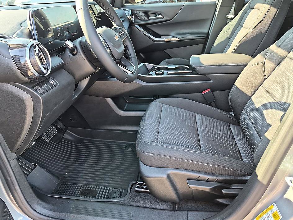 2027 Chevrolet Equinox LT - Photo 14