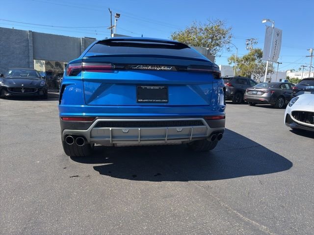 Used 2021 Blue Lamborghini Base image 3