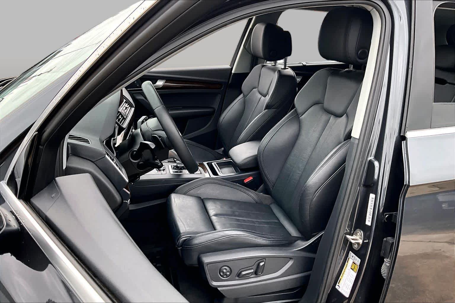 Used 2018 Manhattan Gray Metallic Audi Tech Premium Plus image 8