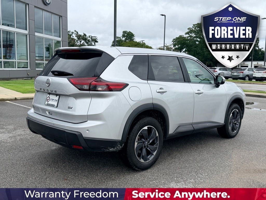 Used 2024 Silver Nissan SV image 6