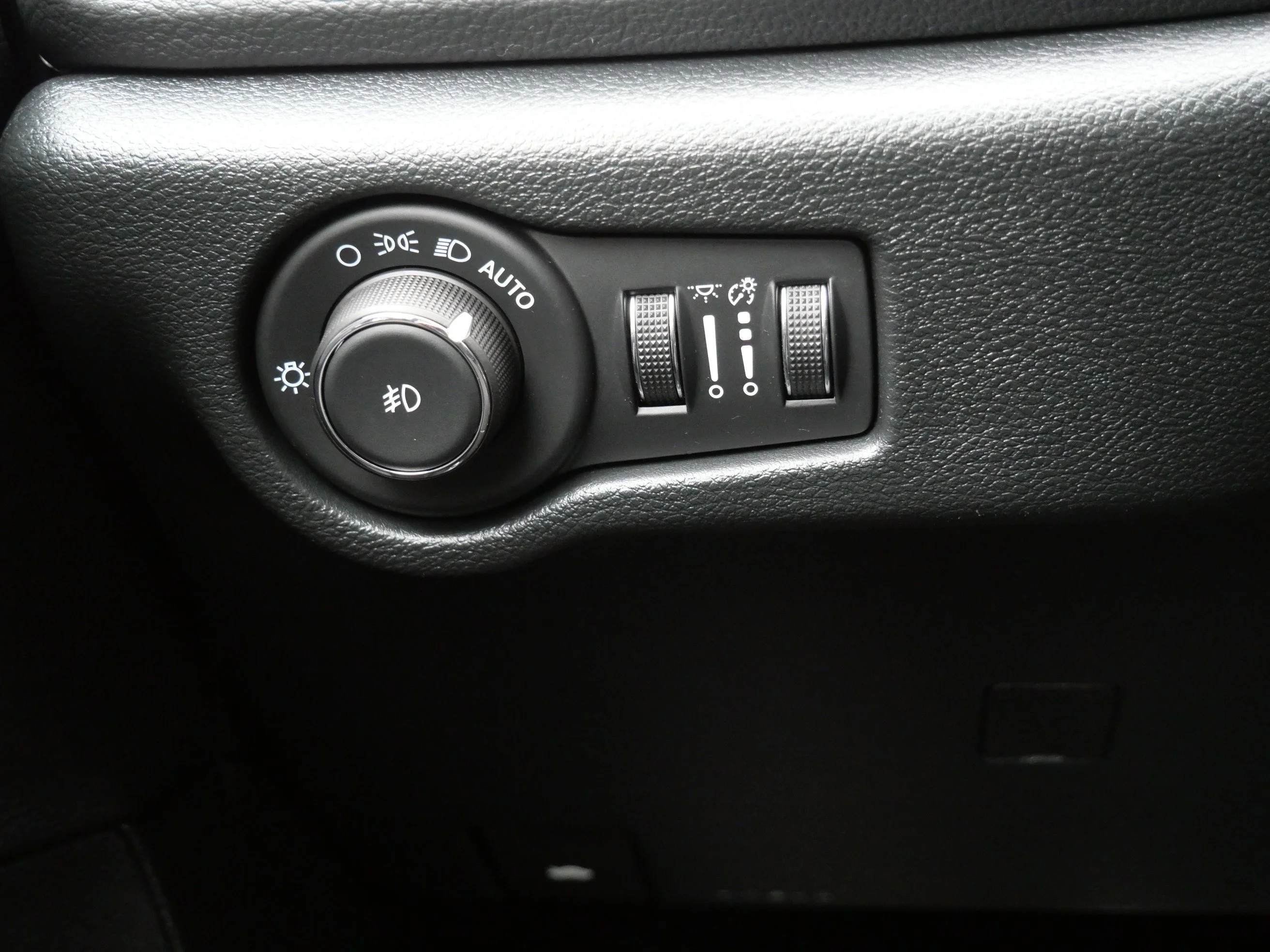 2025 Chrysler Pacifica Limited - Photo 17