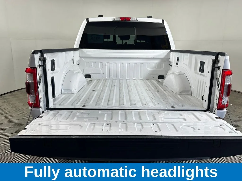 Used 2021 White Ford Lariat image 11