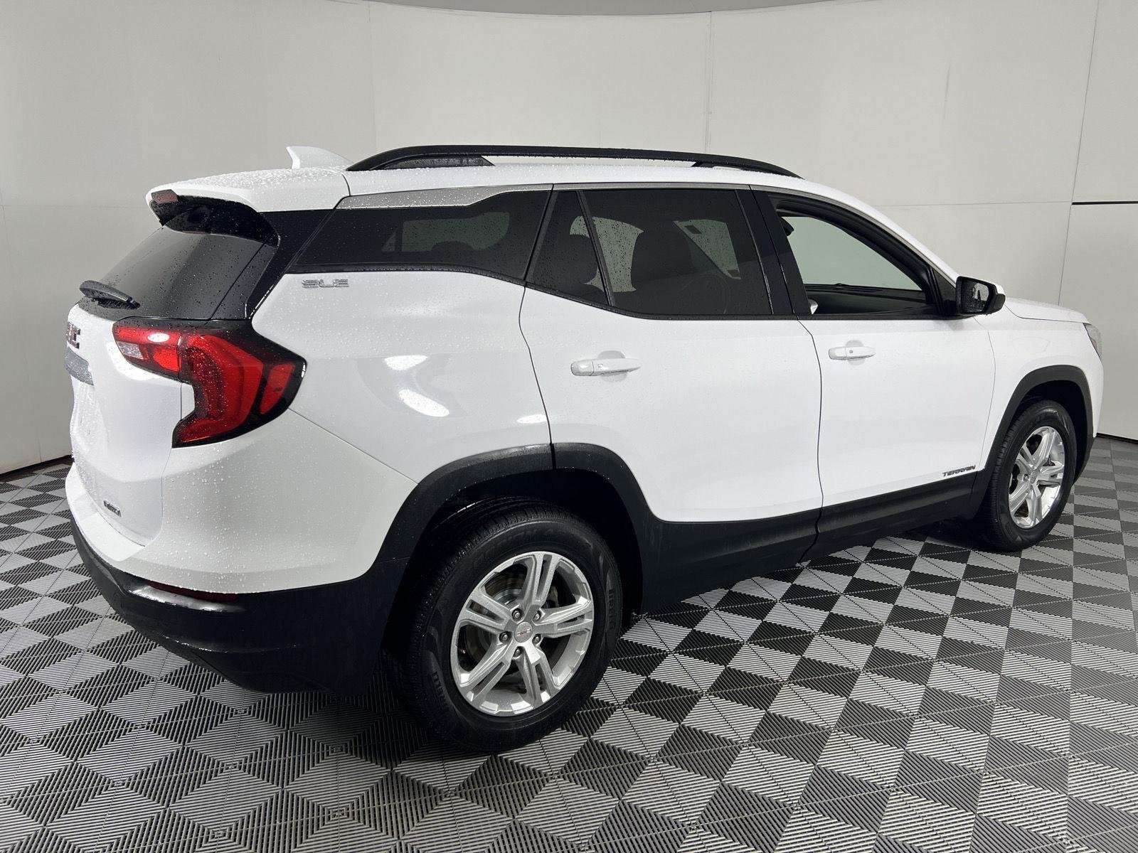 Used 2020 Summit White GMC SLE image 12
