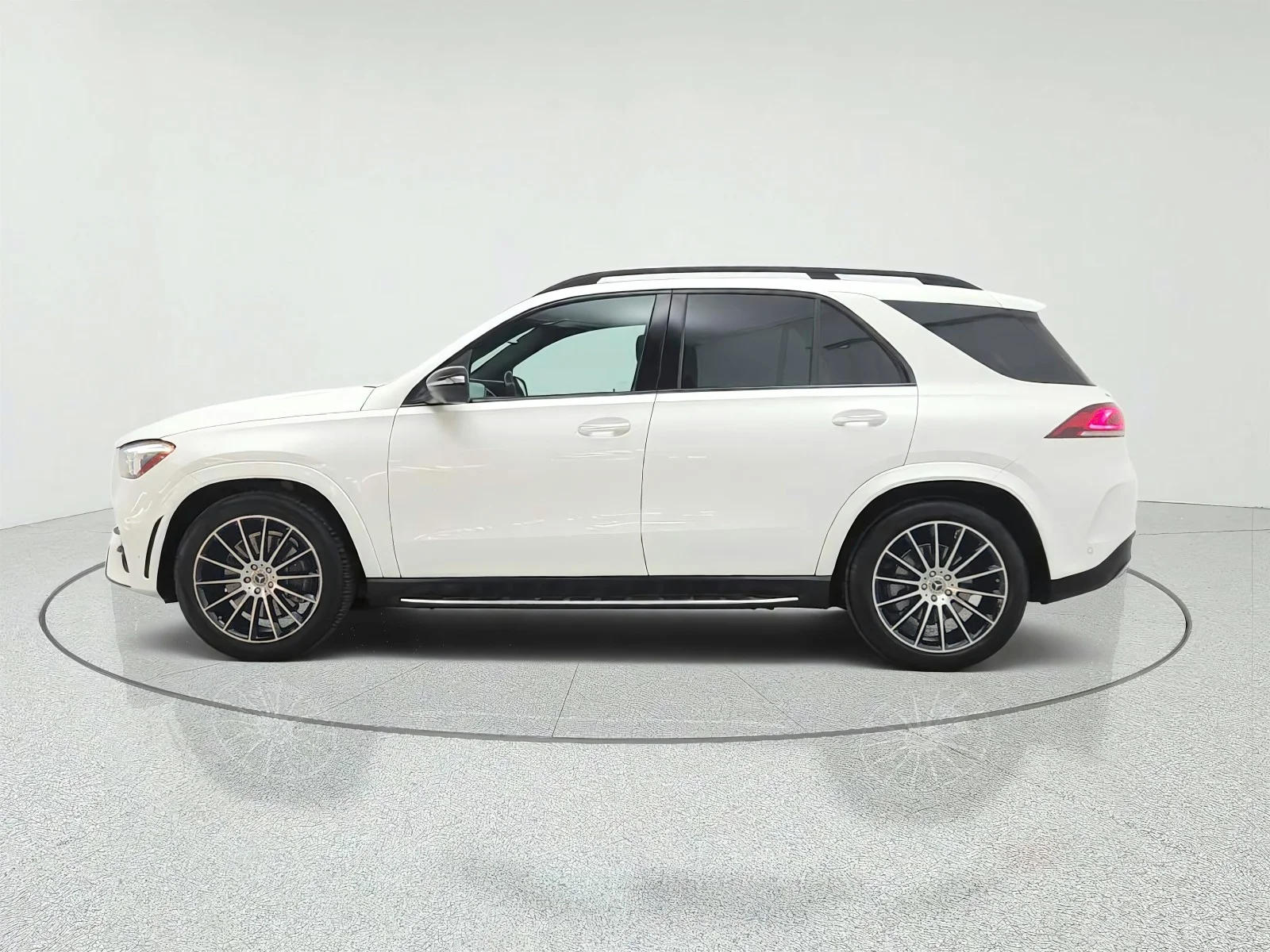 Certified Used 2020 designo Diamond White Bright Mercedes-Benz GLE 450 4MATIC® SUV image 8
