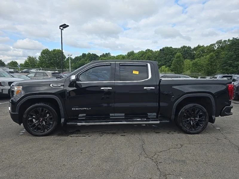 Used 2021 Black GMC Denali image 4