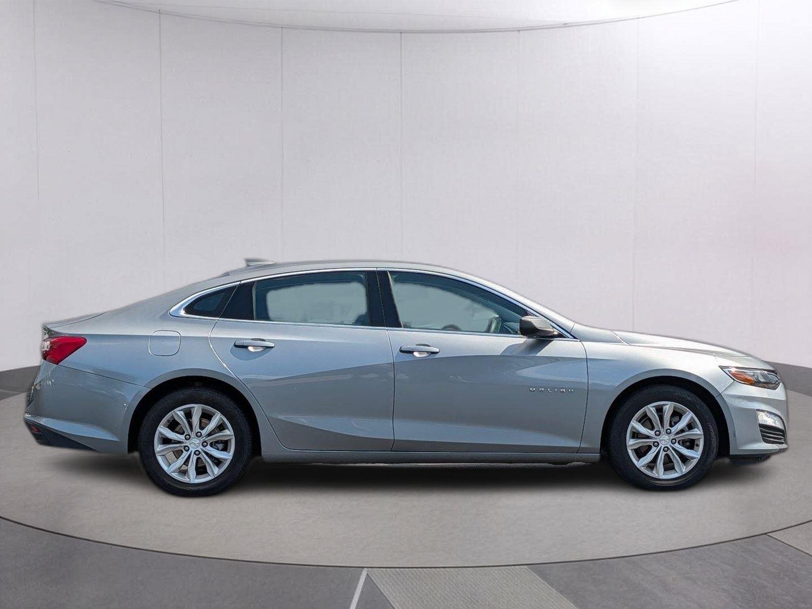 Used 2024 Sterling Gray Metallic Chevrolet LT image 6