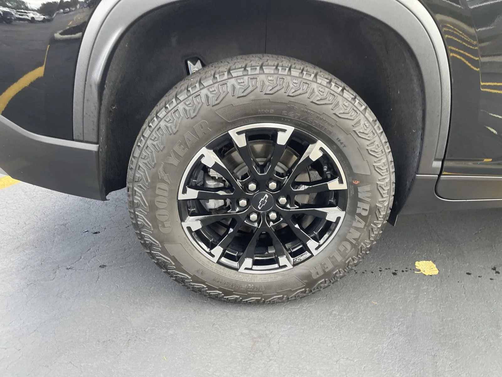 Used 2024 Mosaic Black Metallic Chevrolet Z71 image 9