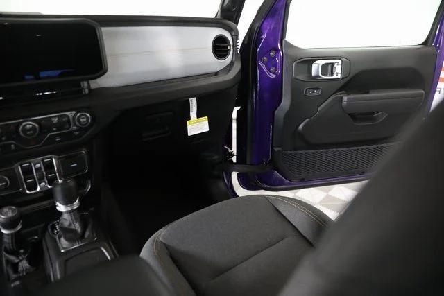 New 2026 Reign Exterior Paint Jeep Sport S image 22