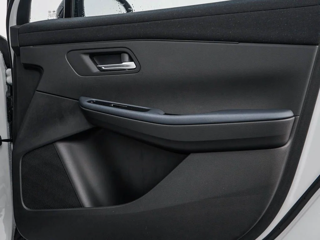 2026 Nissan LEAF SV+ - Photo 8