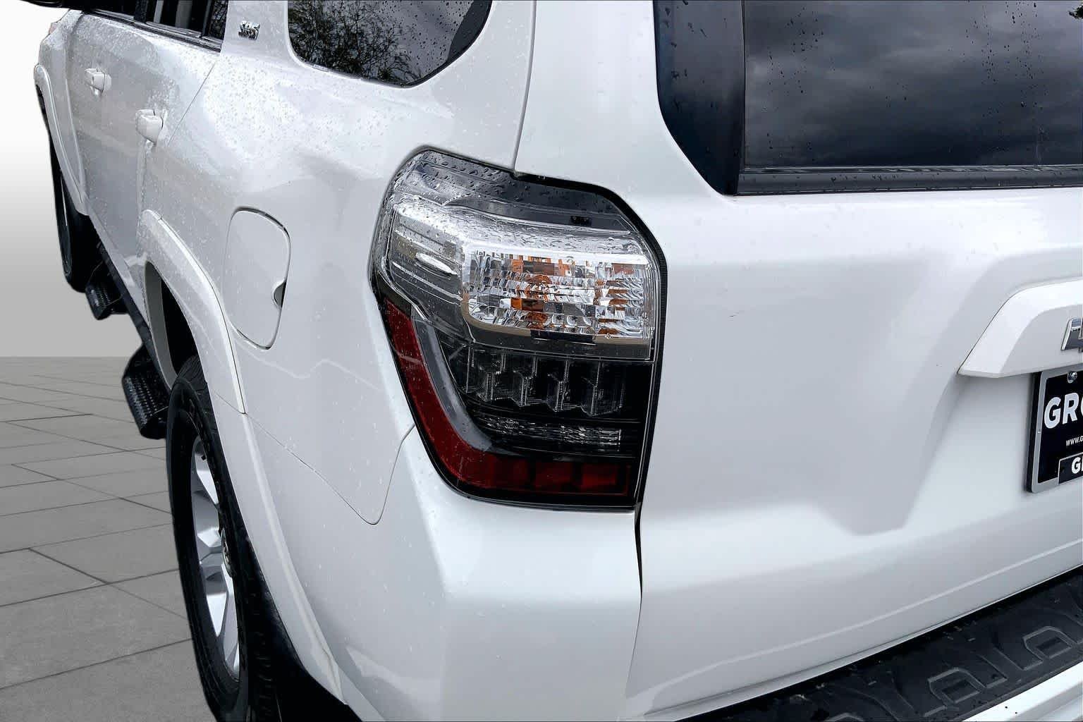 Used 2022 White Toyota SR5 Premium image 28
