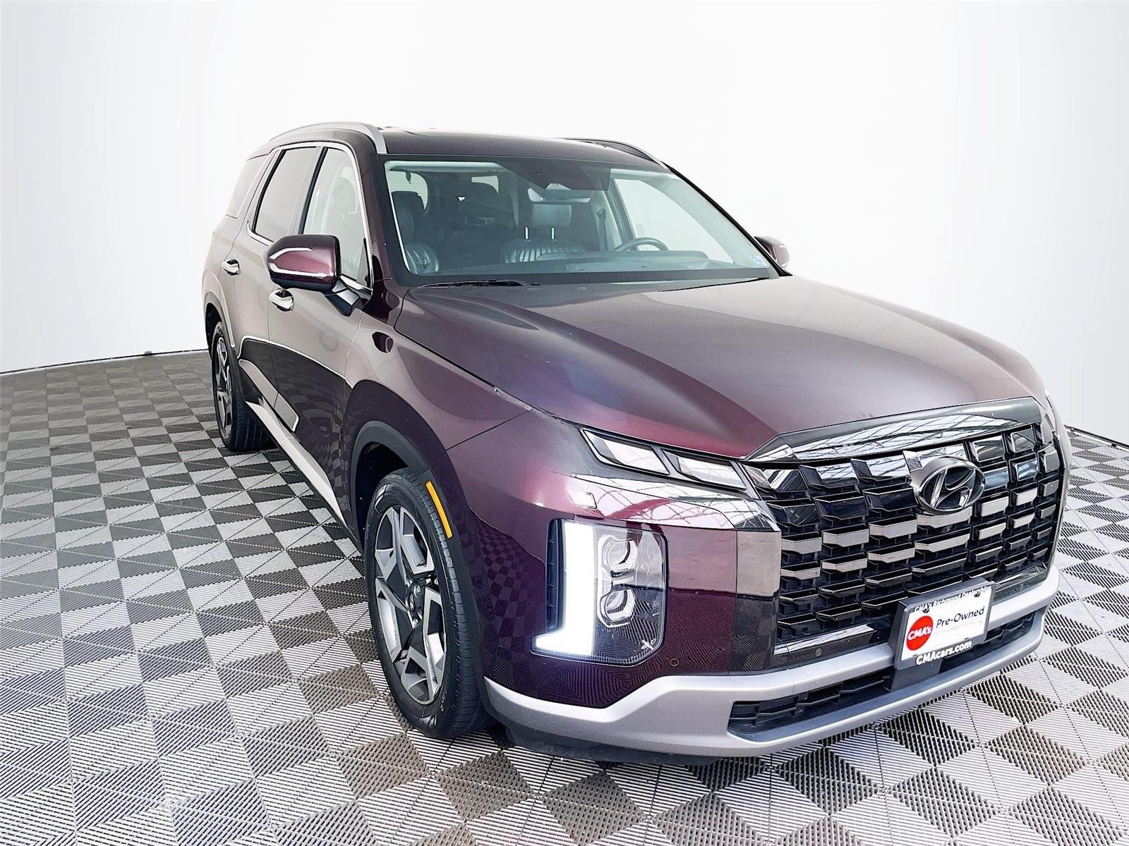 Used 2023 Sierra Burgundy Hyundai Limited image 1