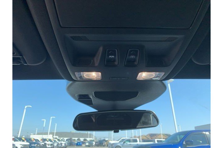 New 2025 Star White Metallic Tri-coat Ford ST-Line image 18